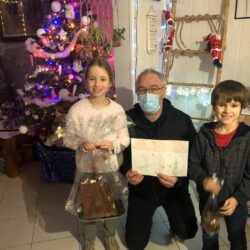 Eryn et Jonas ont remporté le concours de dessins de Noël