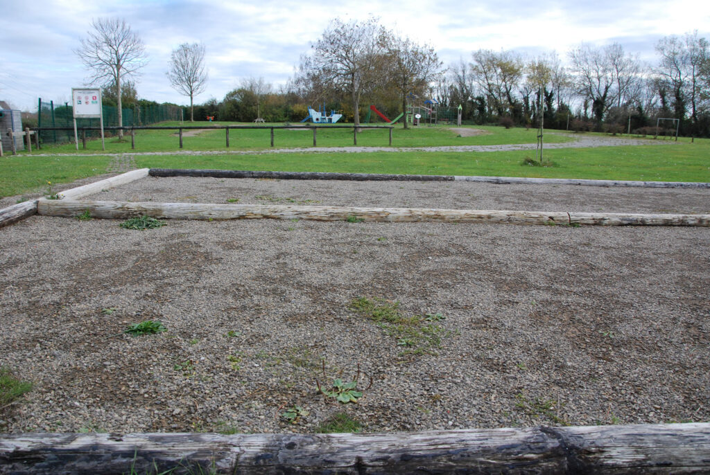 Photo Terrains de pétanque parc des carrières